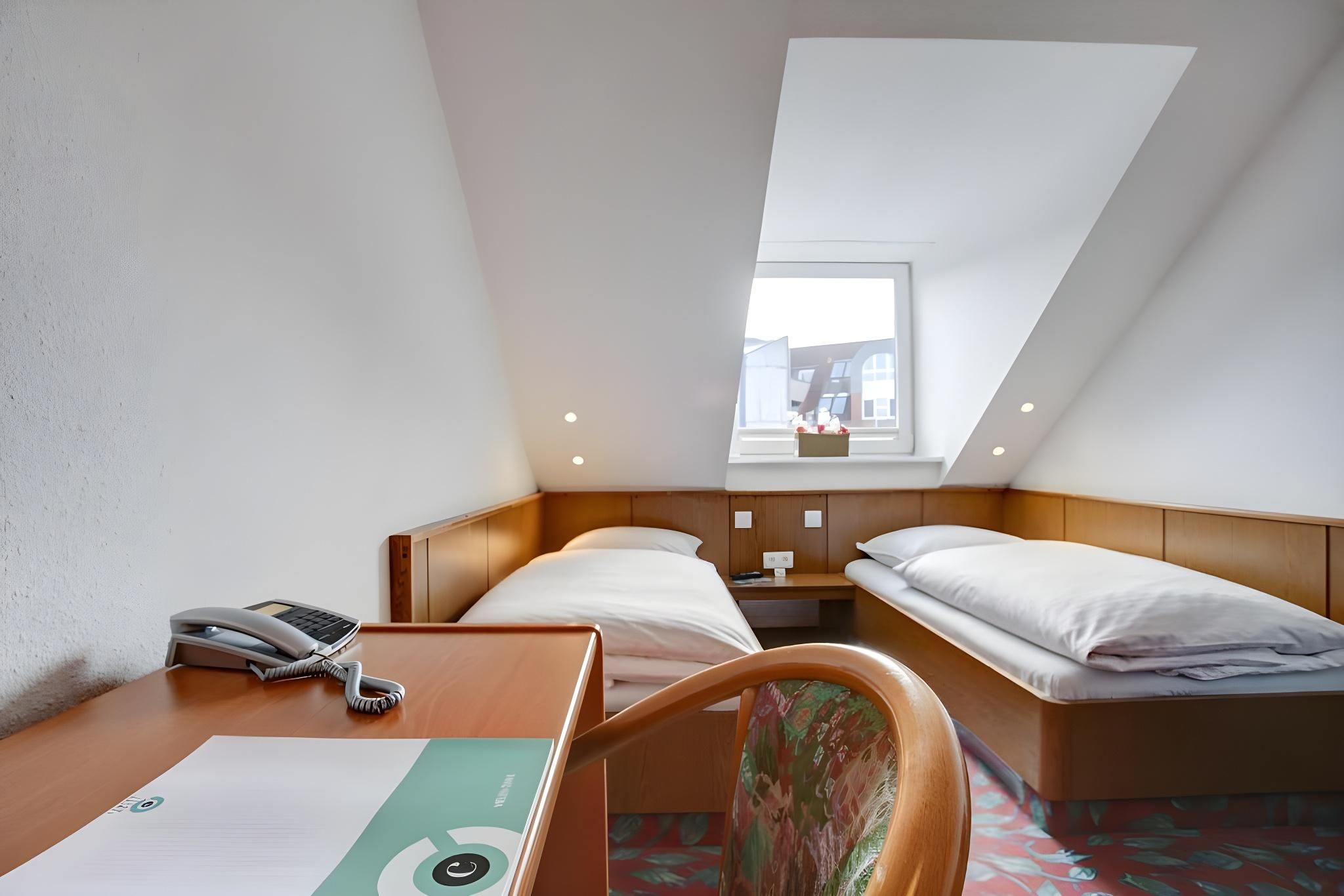 Economy Twin Room