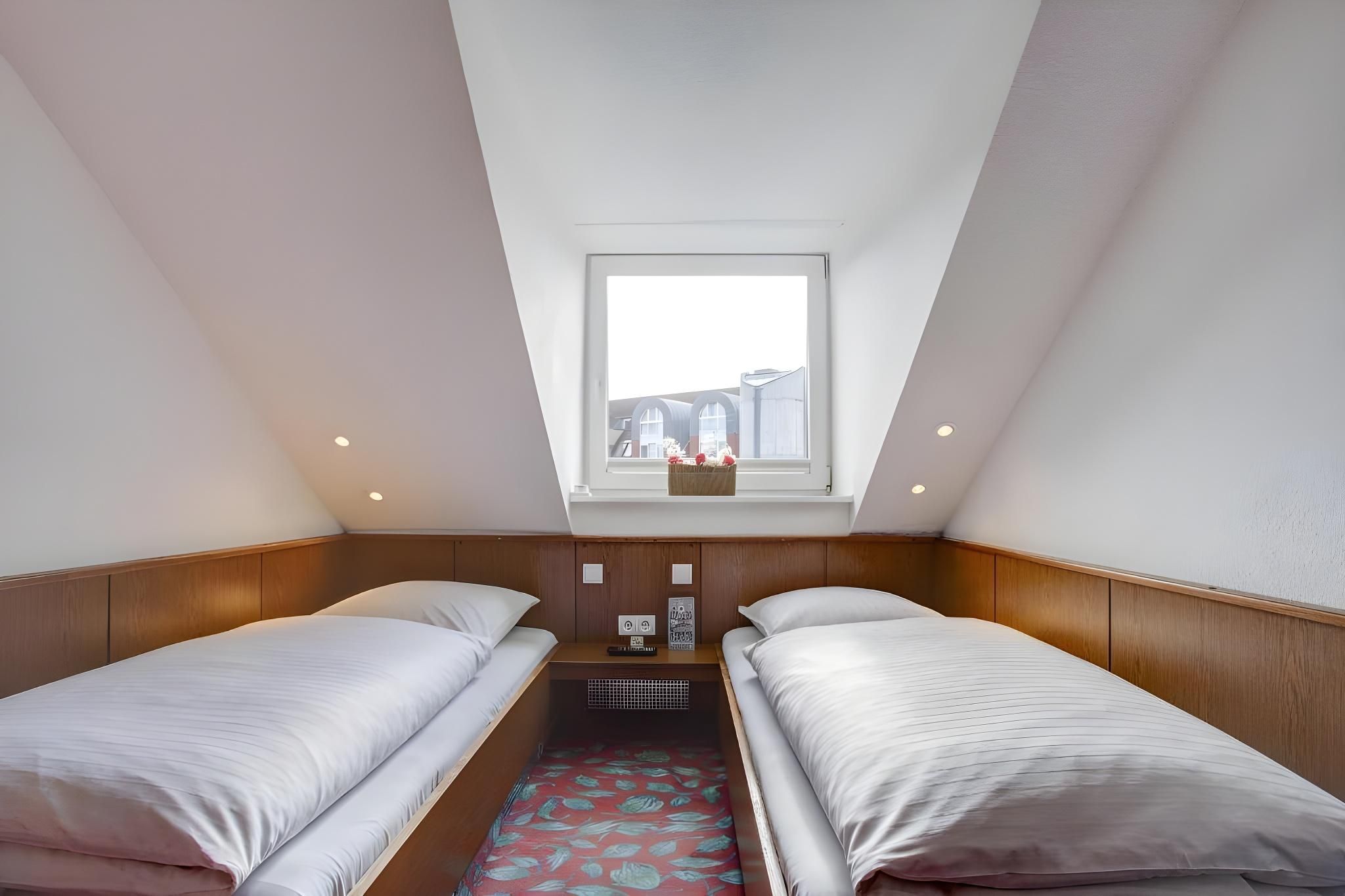 Economy Twin Room