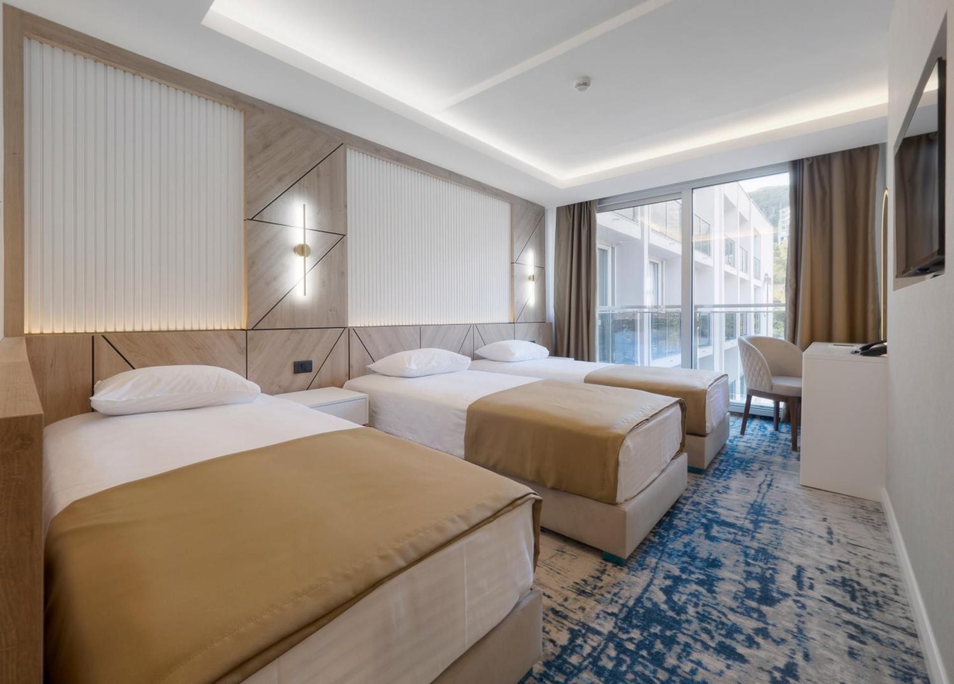 Triple Room