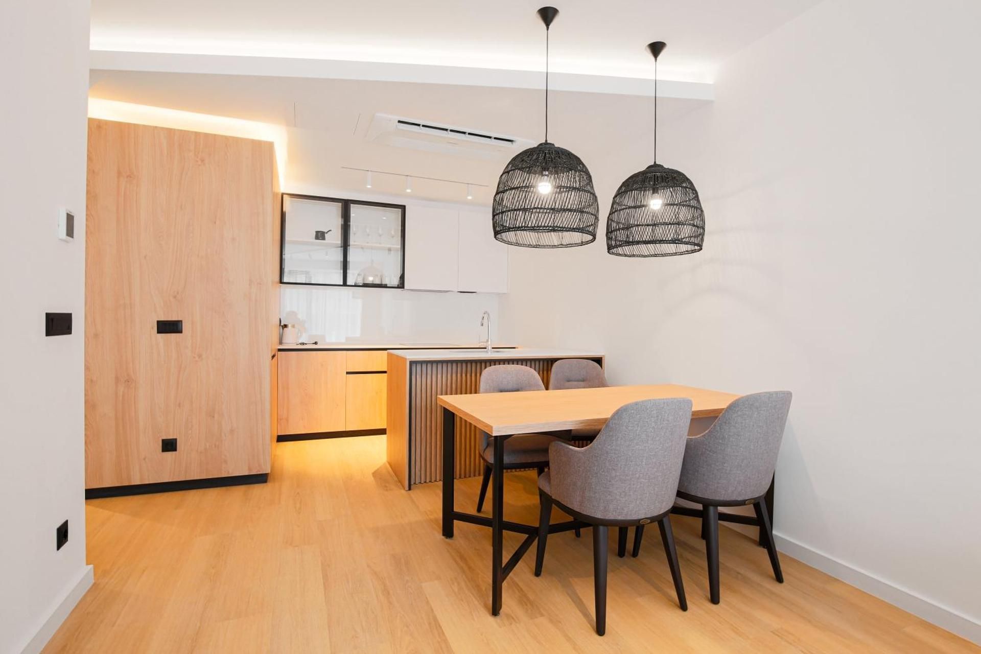 Onia Luxury