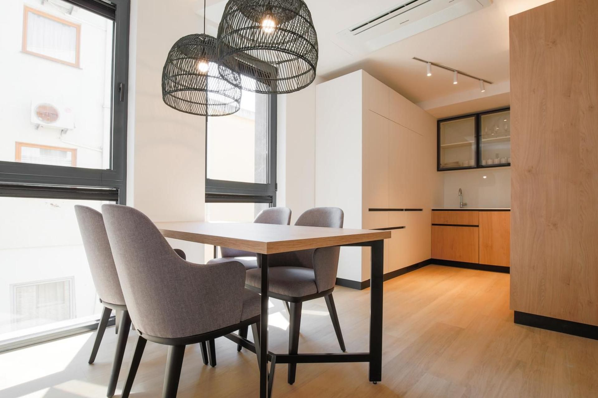 Onia Luxury