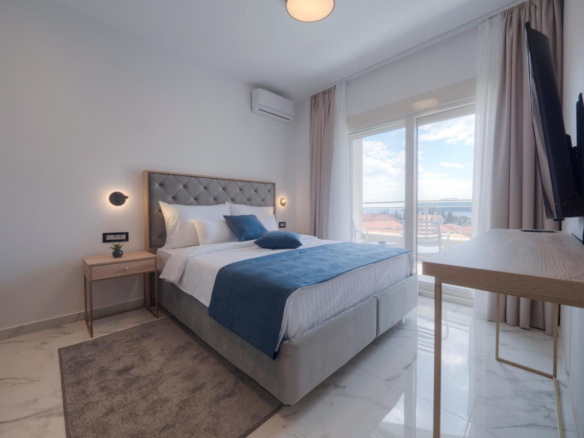 Penthouse Apartment