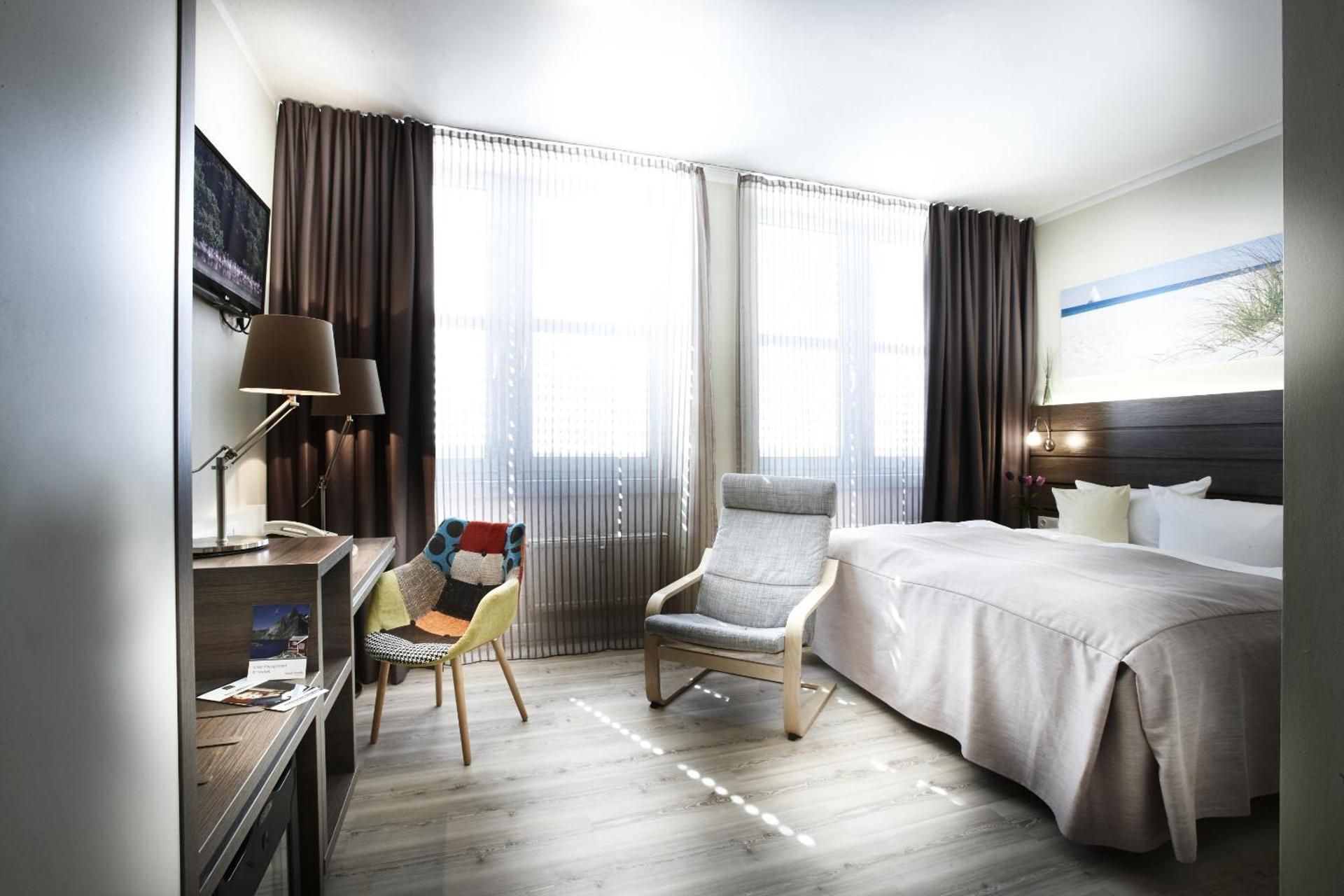 Hotel Kiel by Golden Tulip Standard King Room