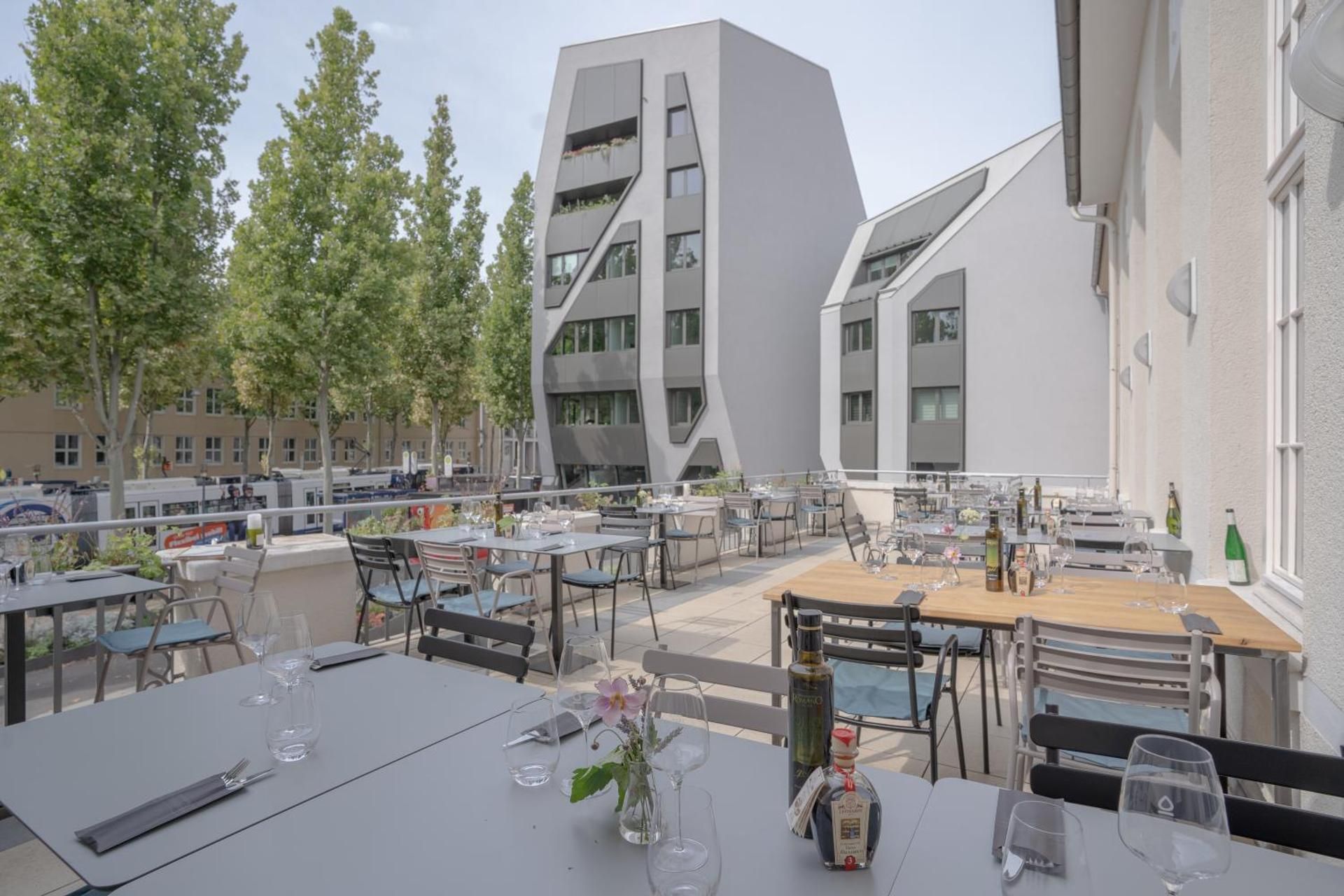 Nineofive Hotel