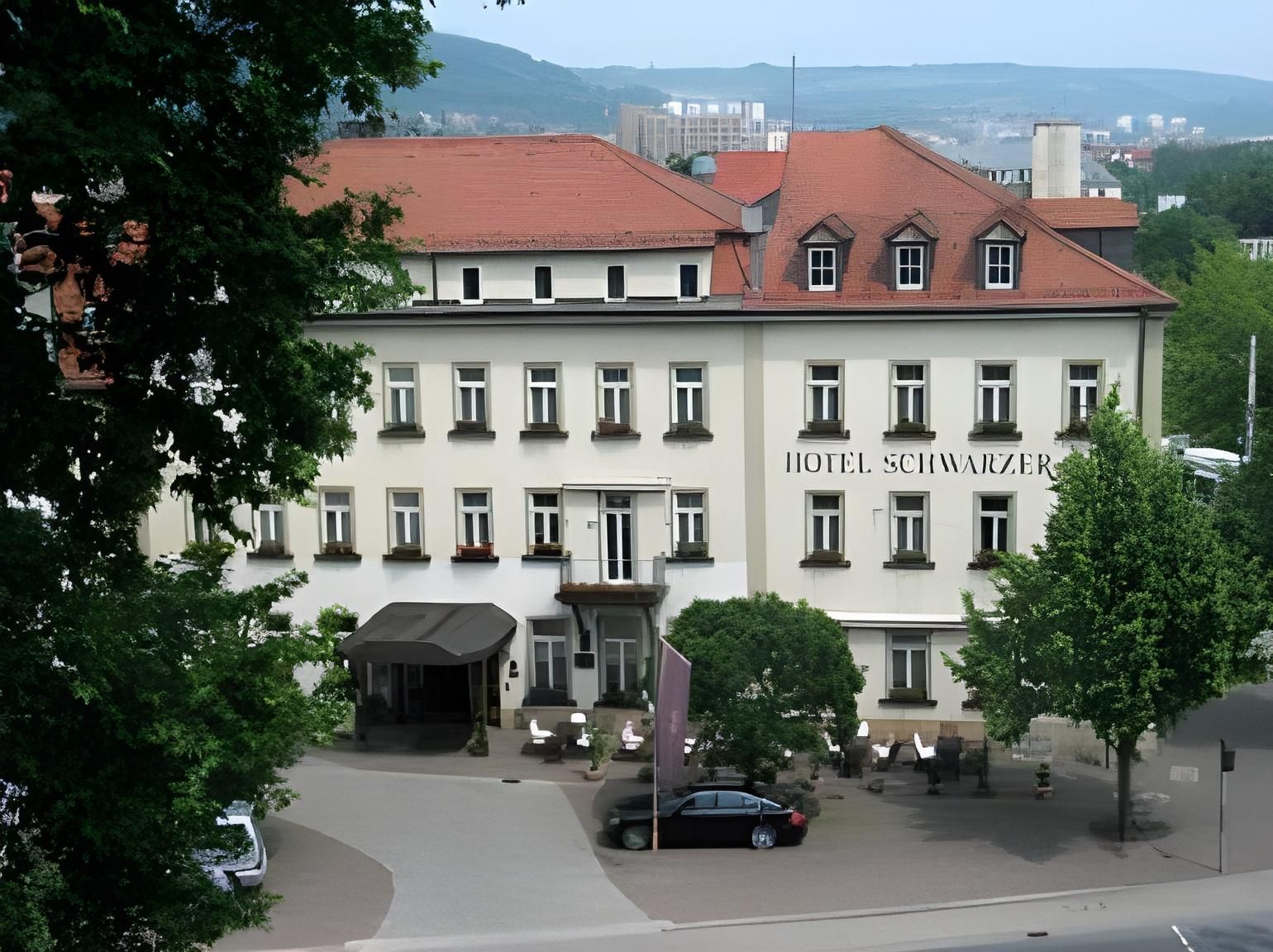 Schwarzer Bar Jena