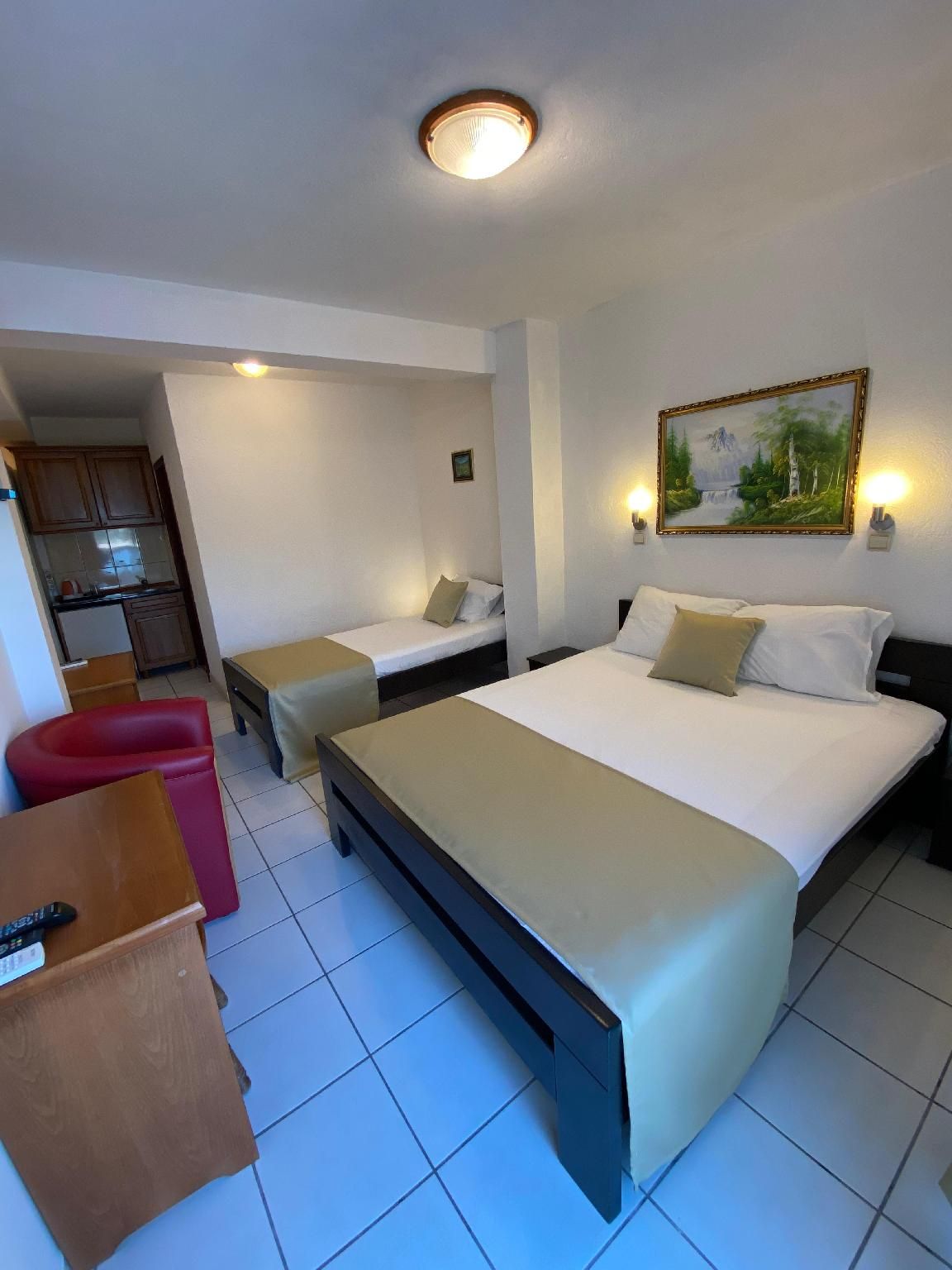 HOTEL KUC Sea View Triple Room 2