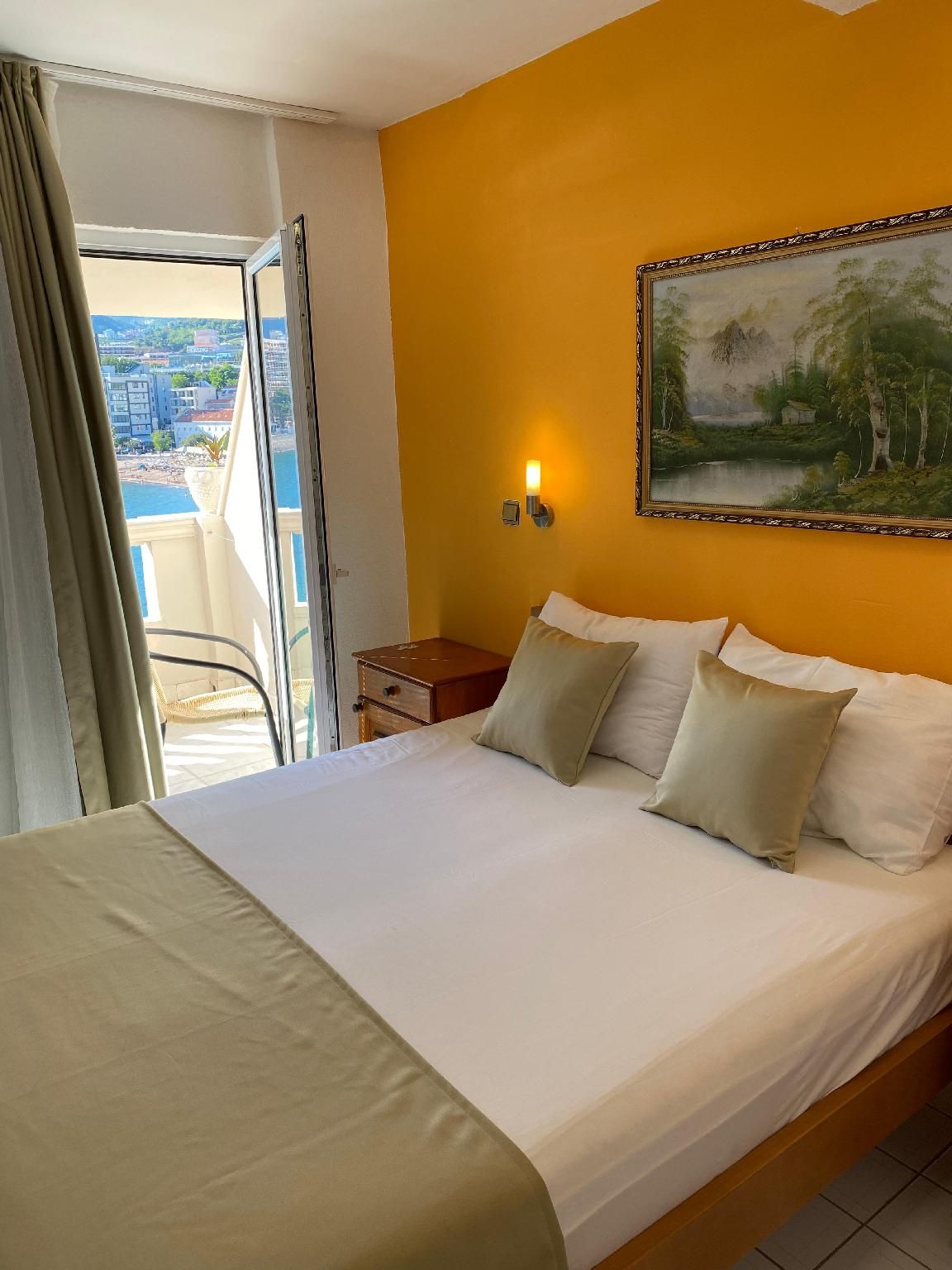 HOTEL KUC Sea View Family Room