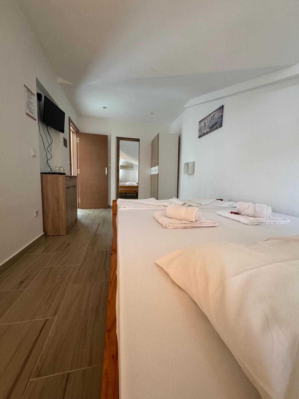 Double Room with Balcony and Sea View