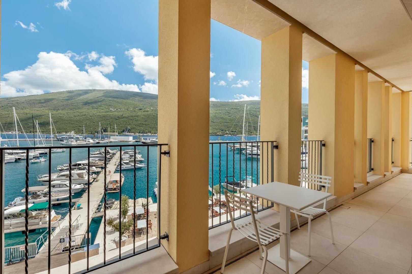Bonaca Two Bedroom Apartment with Sea View