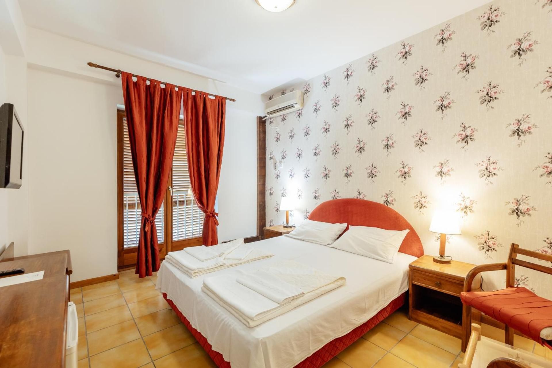 Double or Twin Room with Bathroom