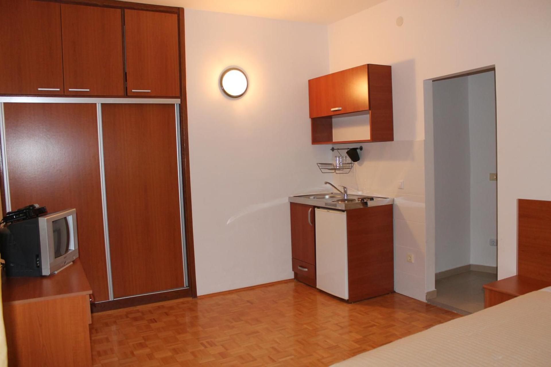 One-Bedroom Apartment with Terrace
