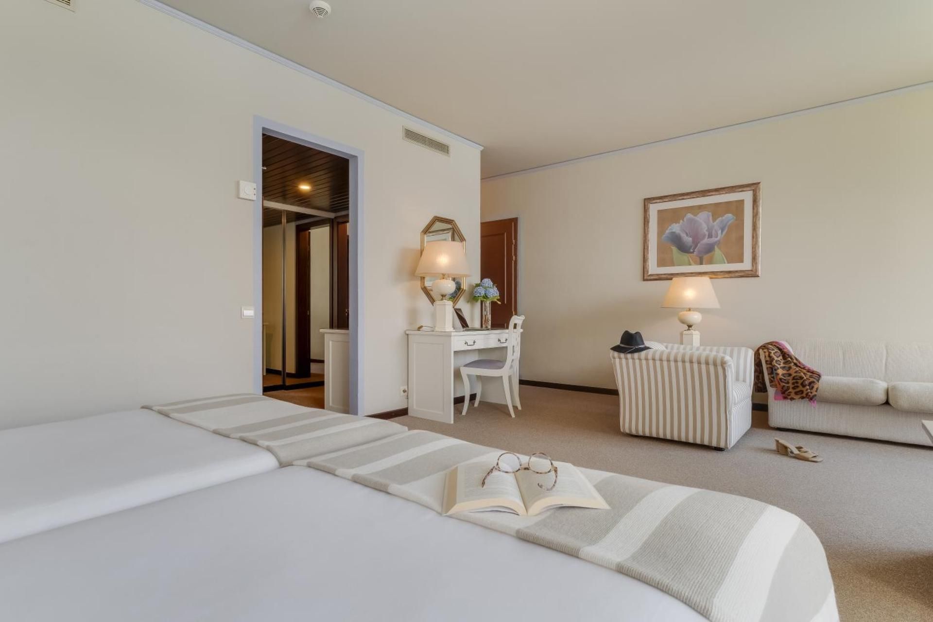 Junior Triple Suite with Sea View