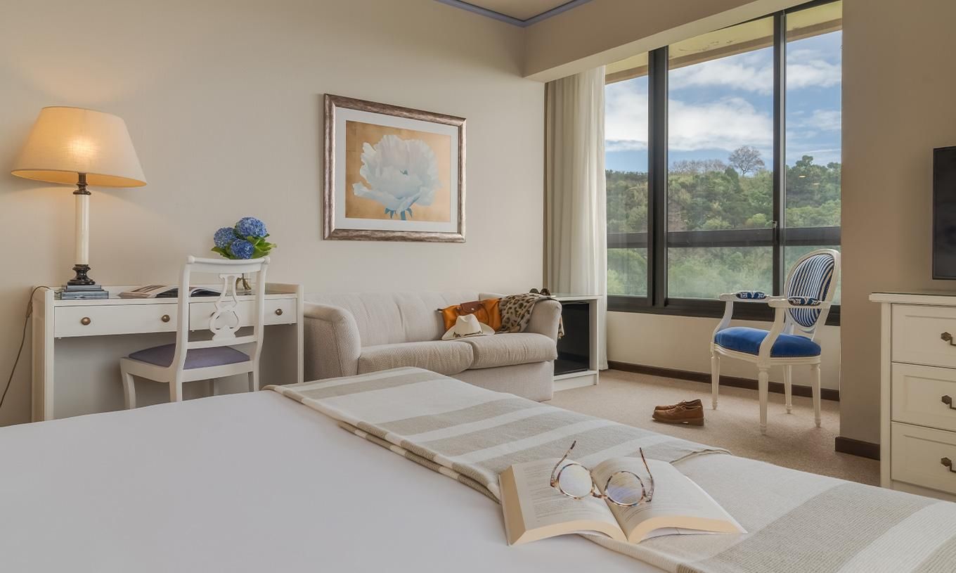 Deluxe Sea View Room
