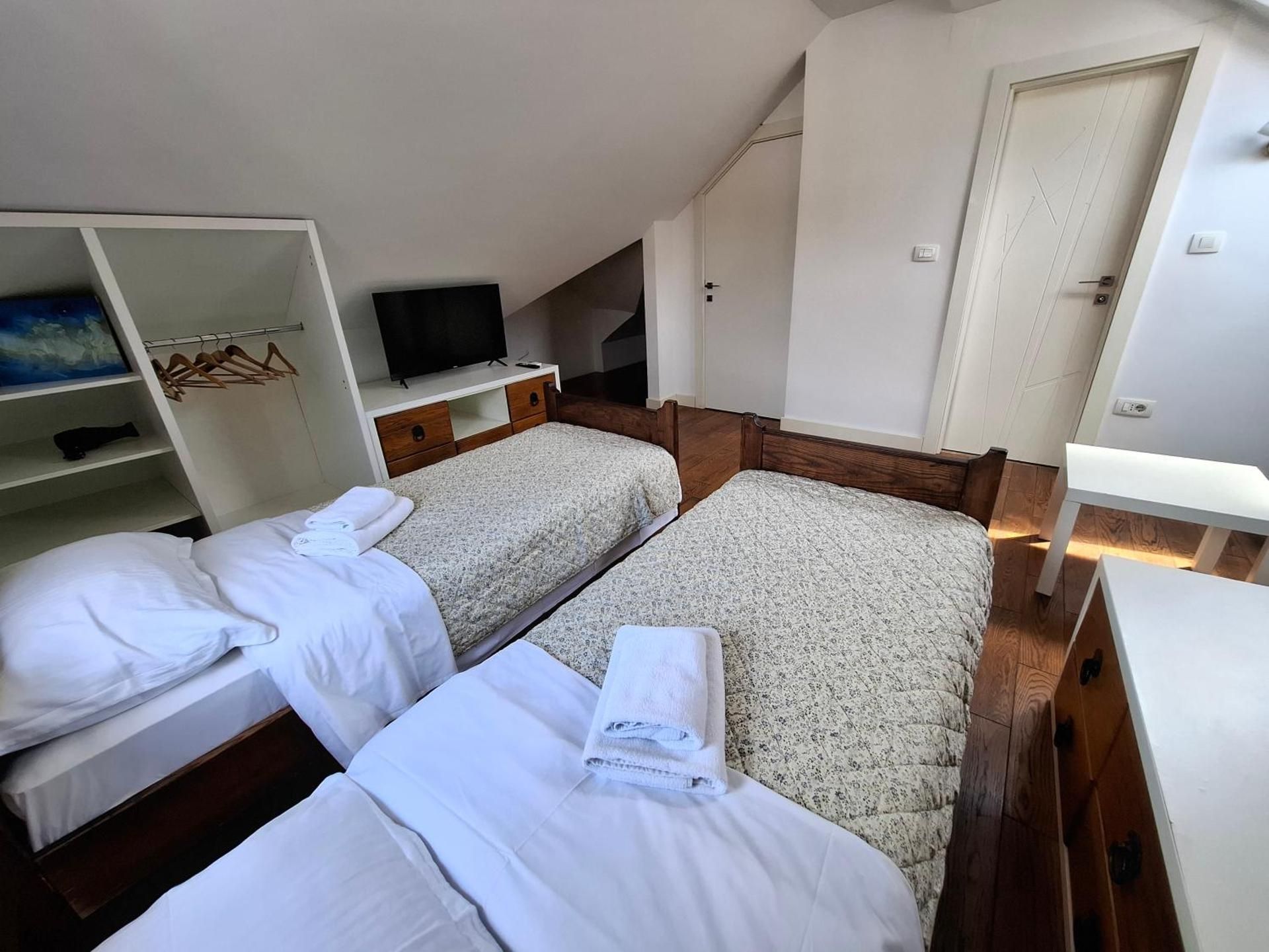 Twin Room with Bathroom