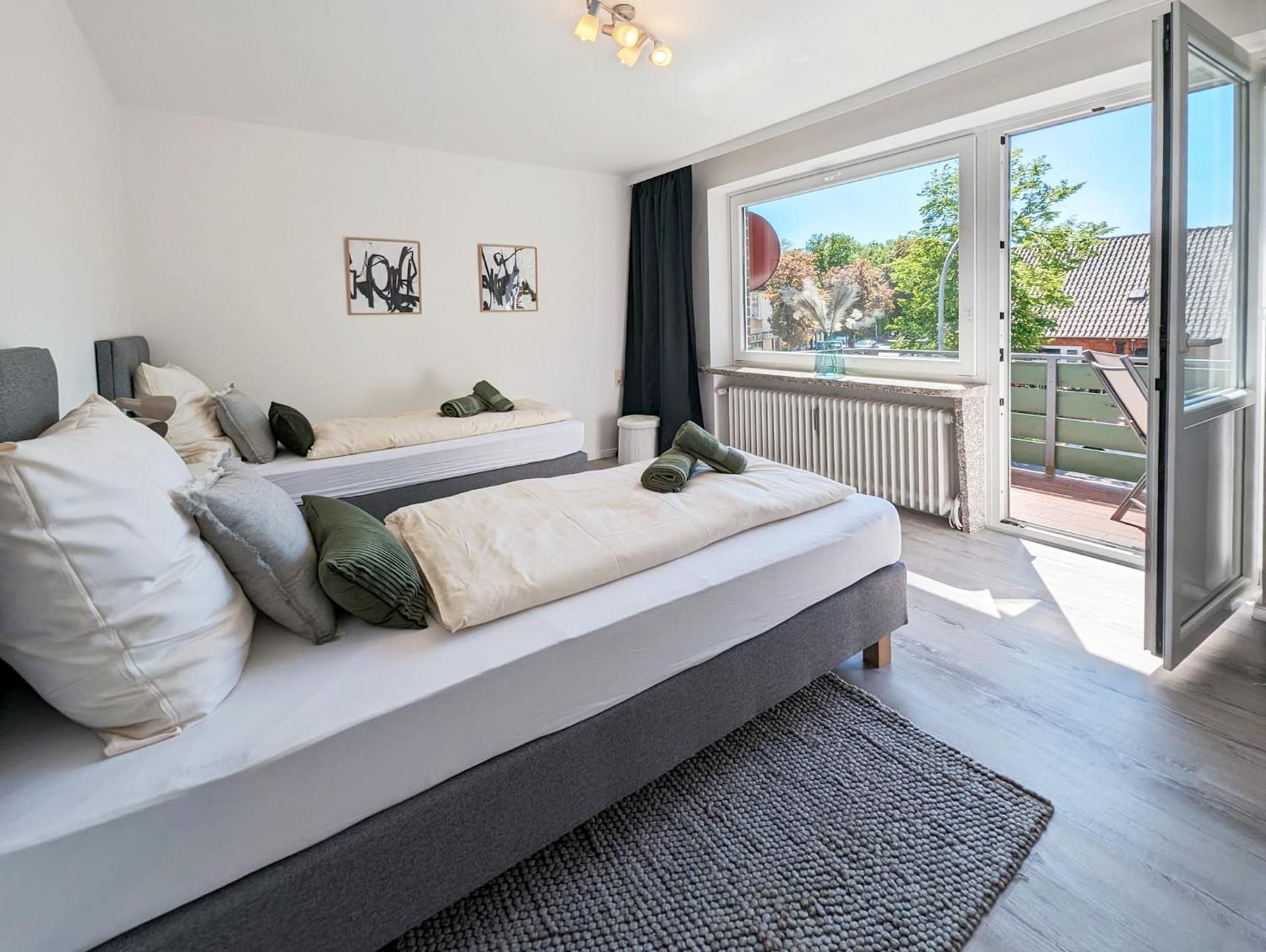 One-Bedroom Apartment with Balcony
