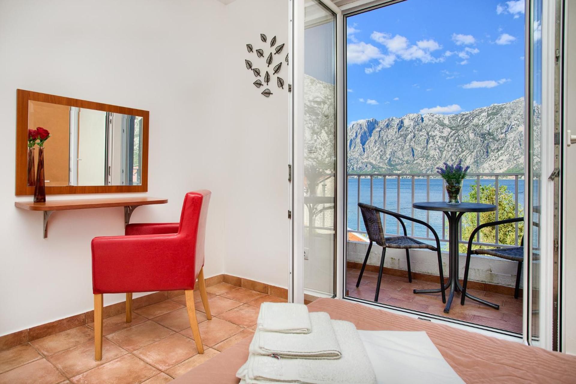 One-Bedroom Apartment with Sea View