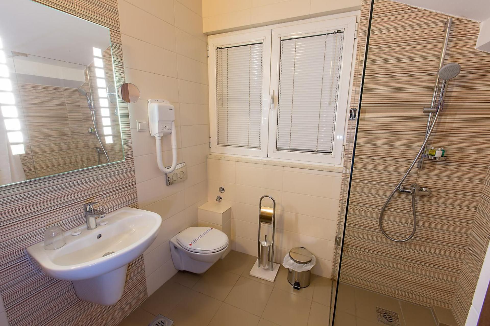 Hotel M Triple Room 3