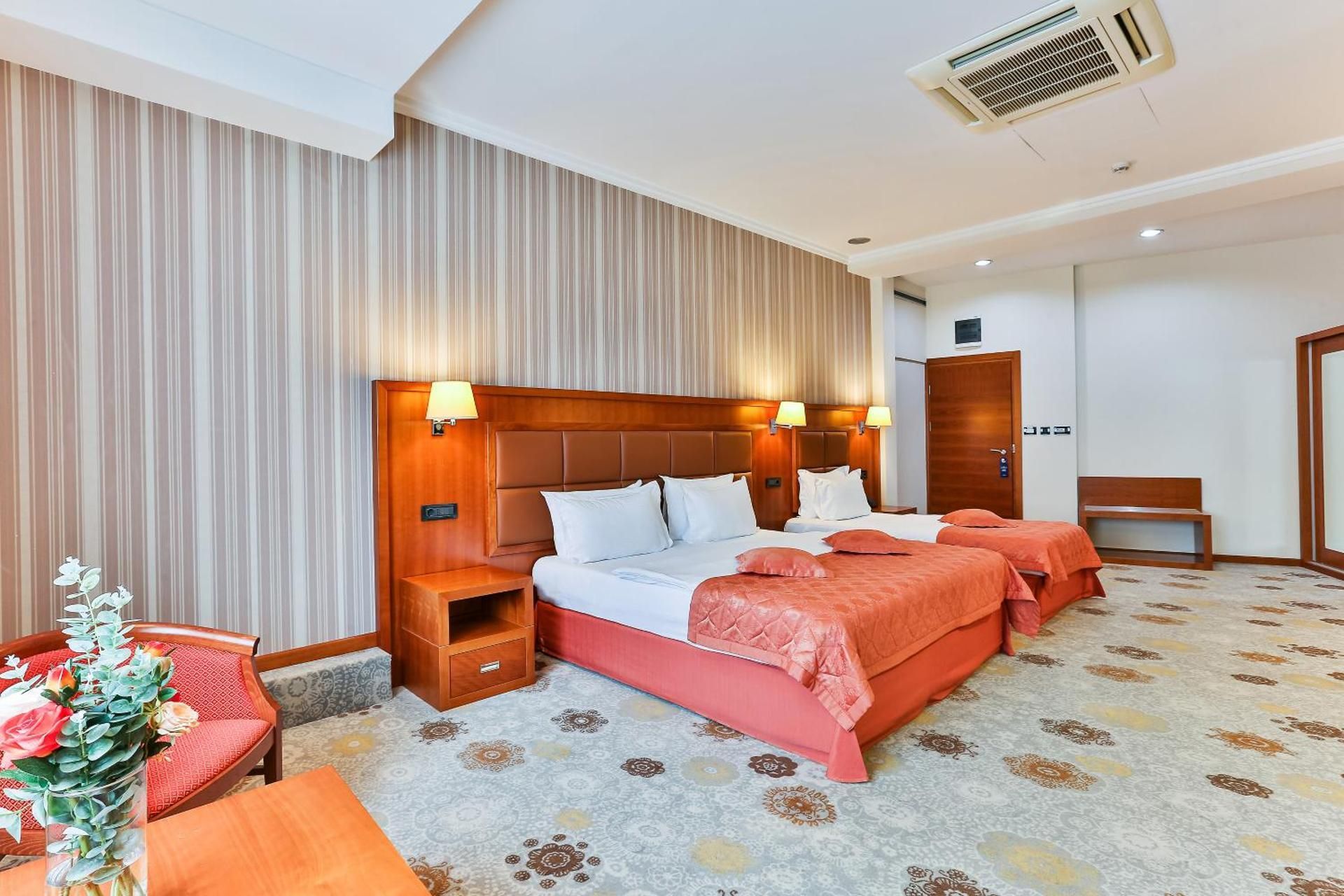 Triple Room