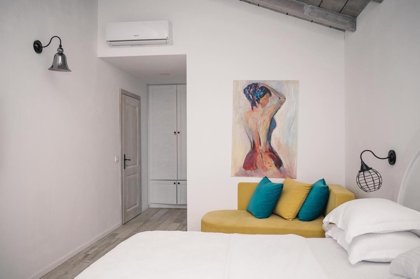 Hotel Pirate Old Town Deluxe Triple Room with Sea View 2