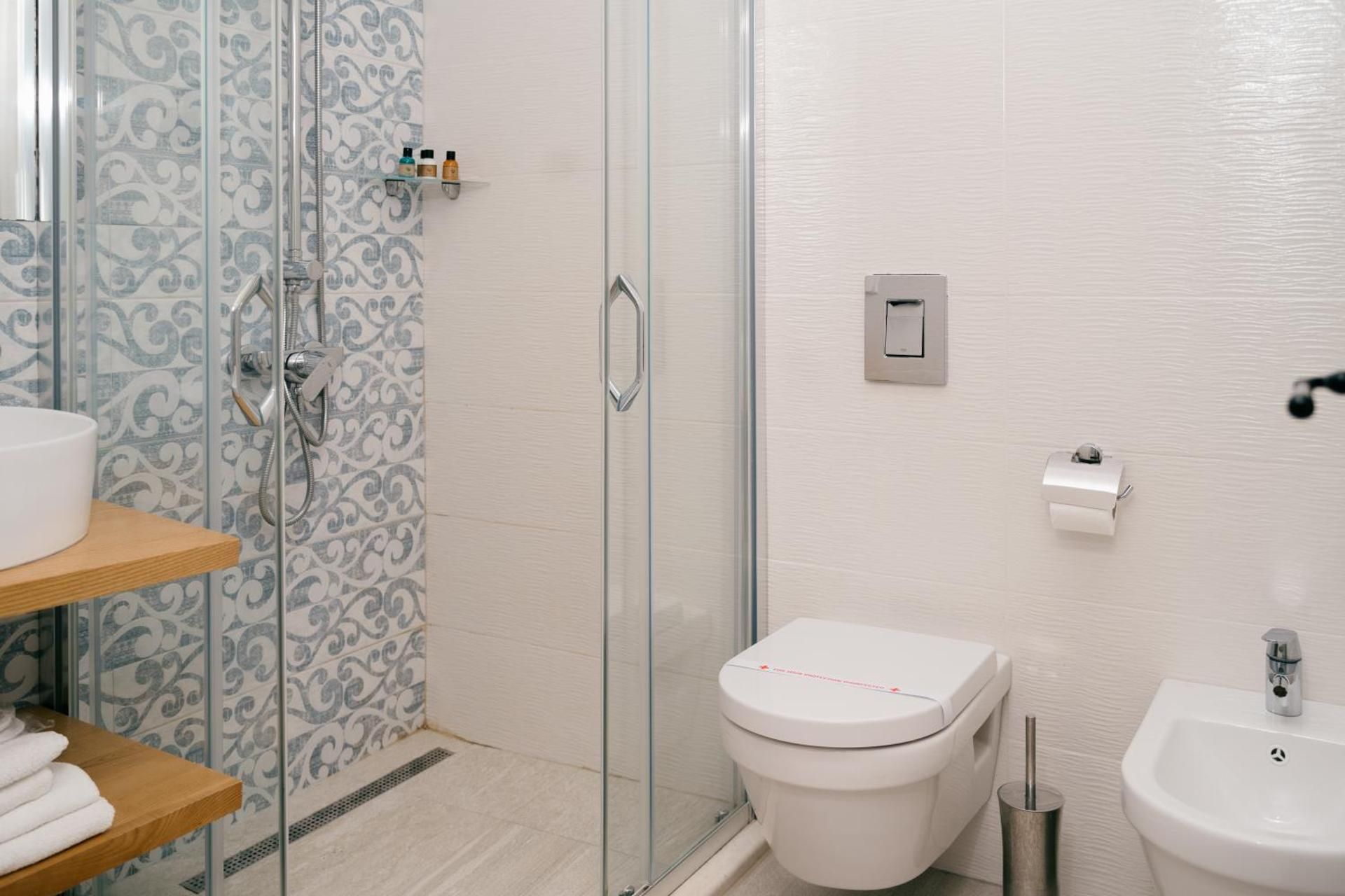 Hotel Pirate Old Town Deluxe Triple Room with Sea View 3