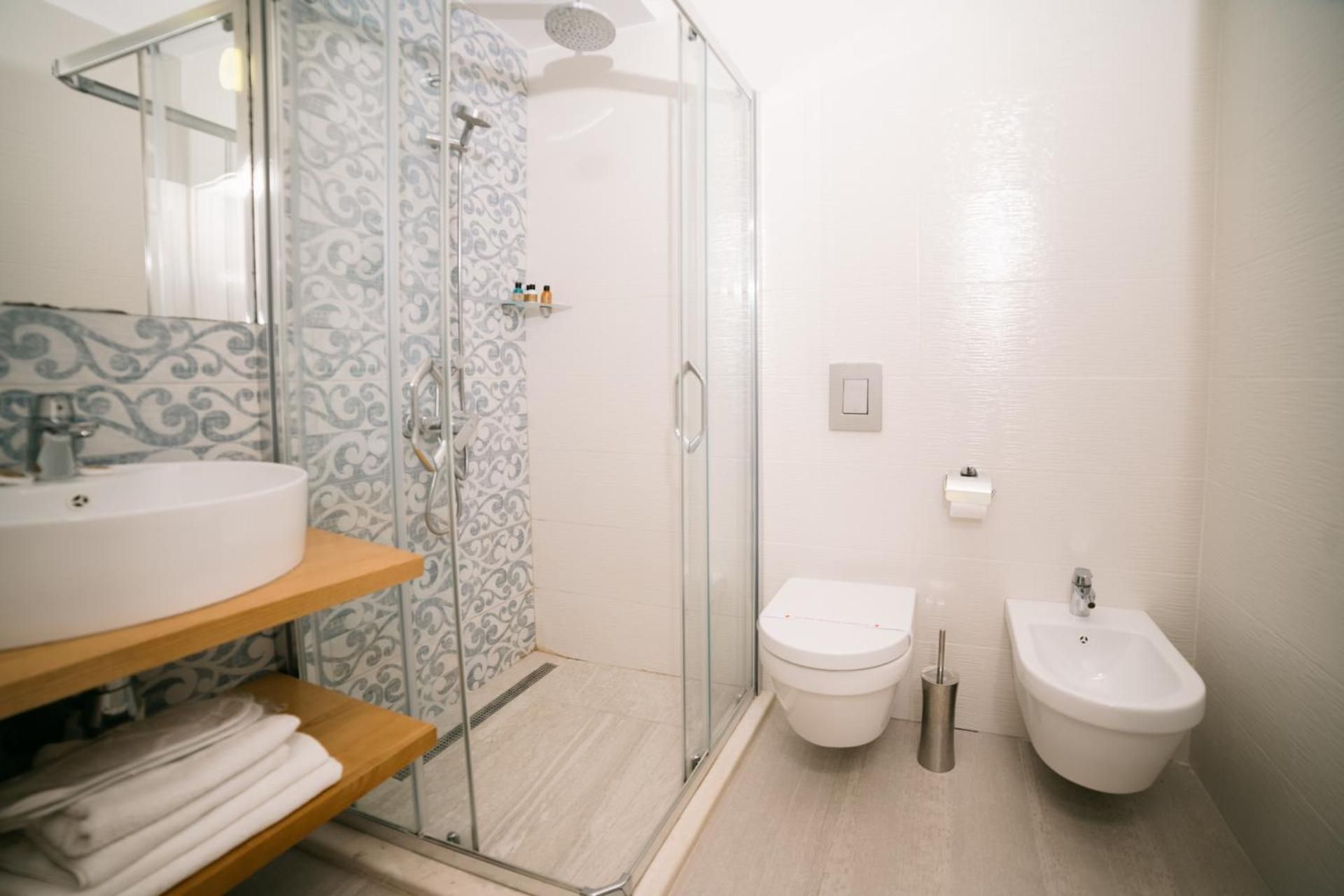 Hotel Pirate Old Town Deluxe Double Room with Balcony and Sea View 2