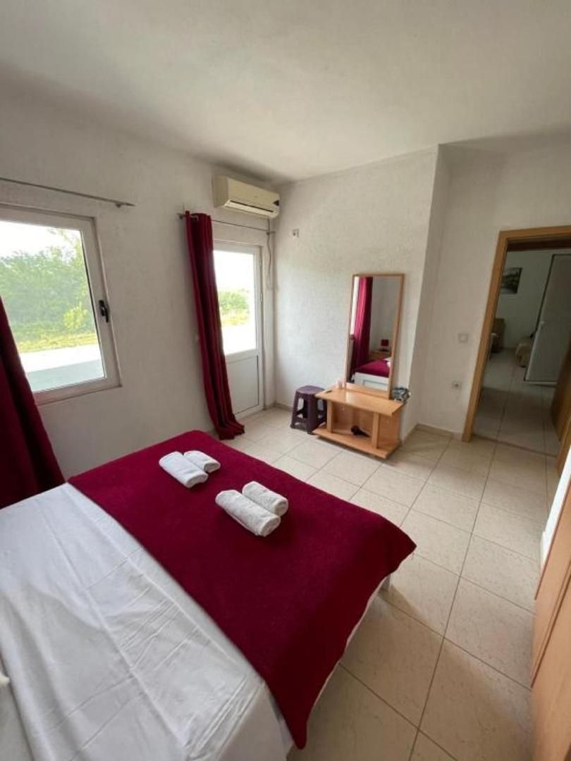 Sereno Village Apartment with Terrace 2