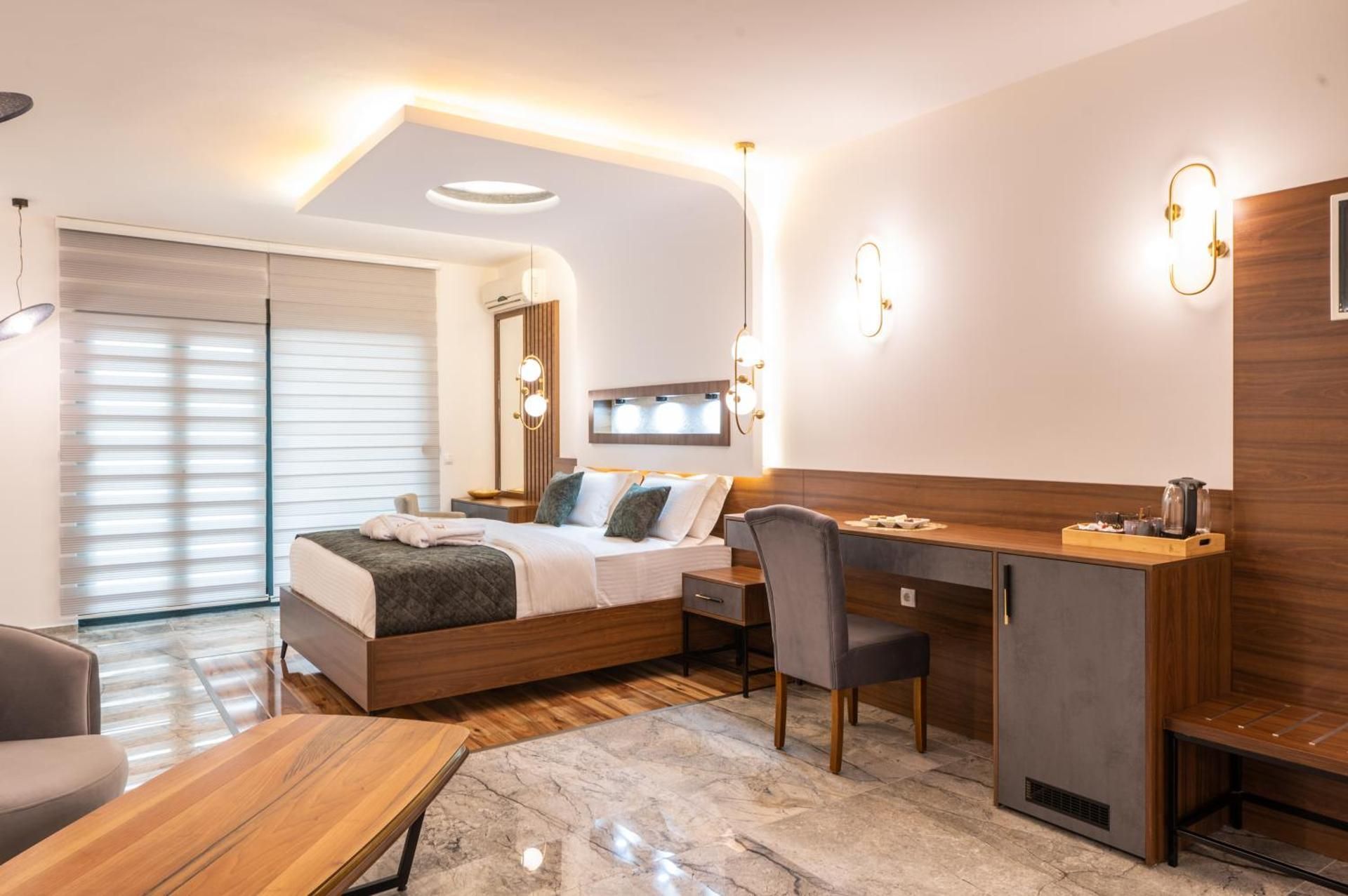 Junior Suite with Pool View
