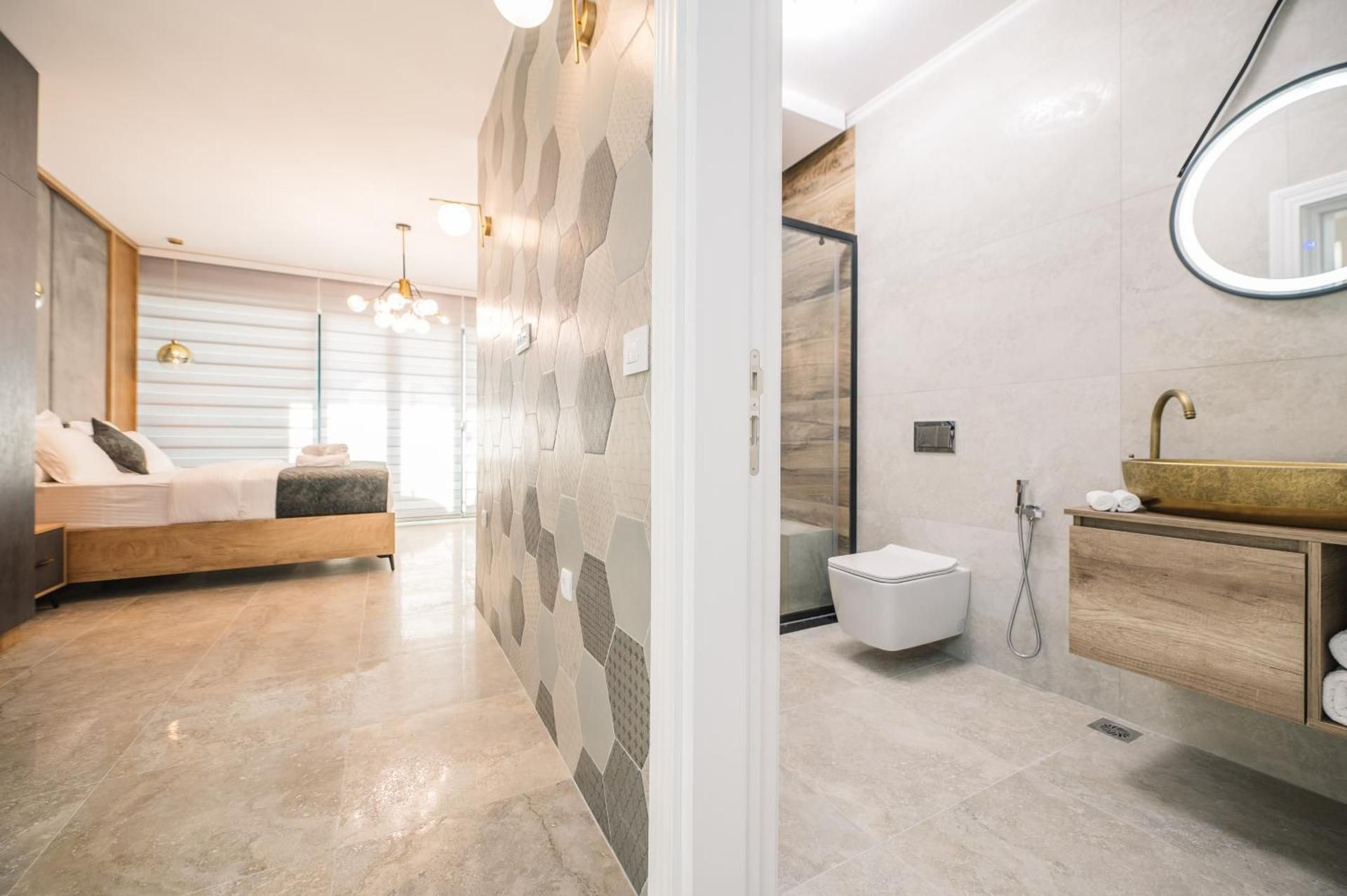 Deluxe Suite with Sea View