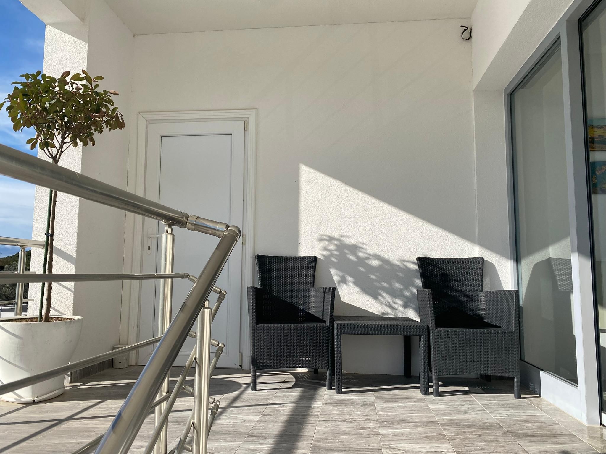 PRINCESS - Valdanos Studio Balcony 2