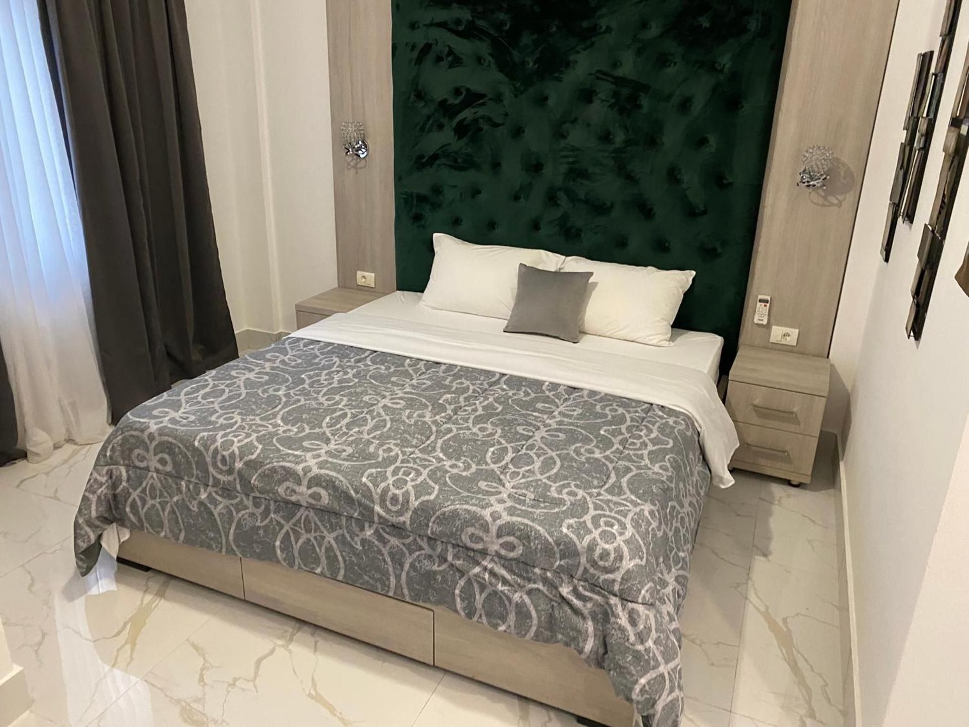 Studio Apartment with Balcony