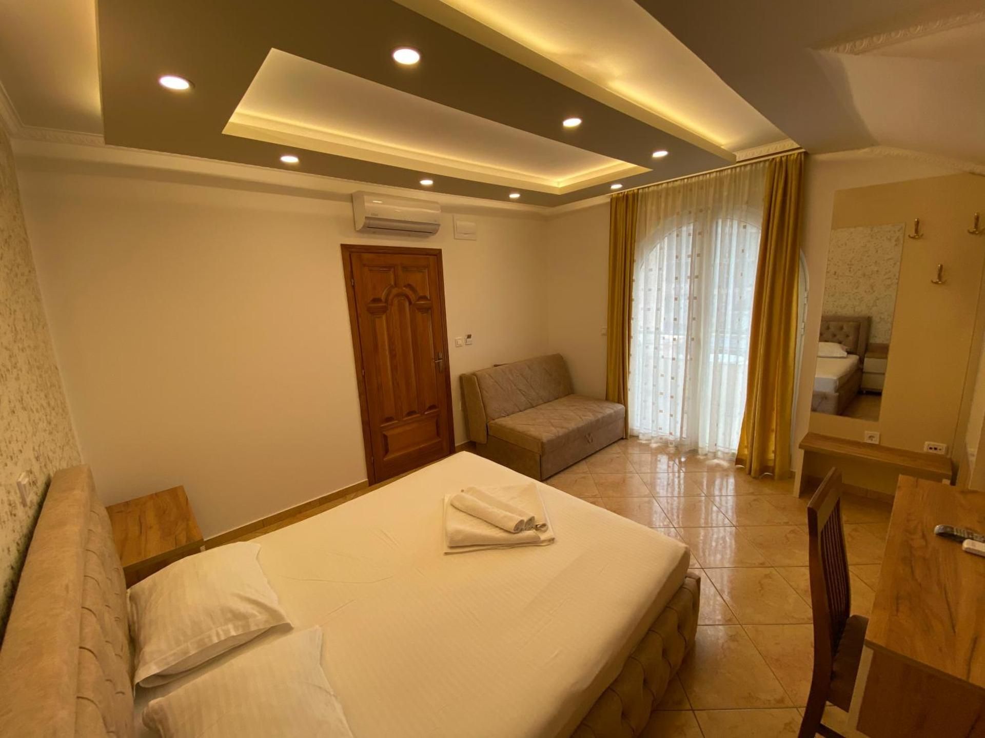 Studio (2 Adults) with Free Parking and Wi-Fi