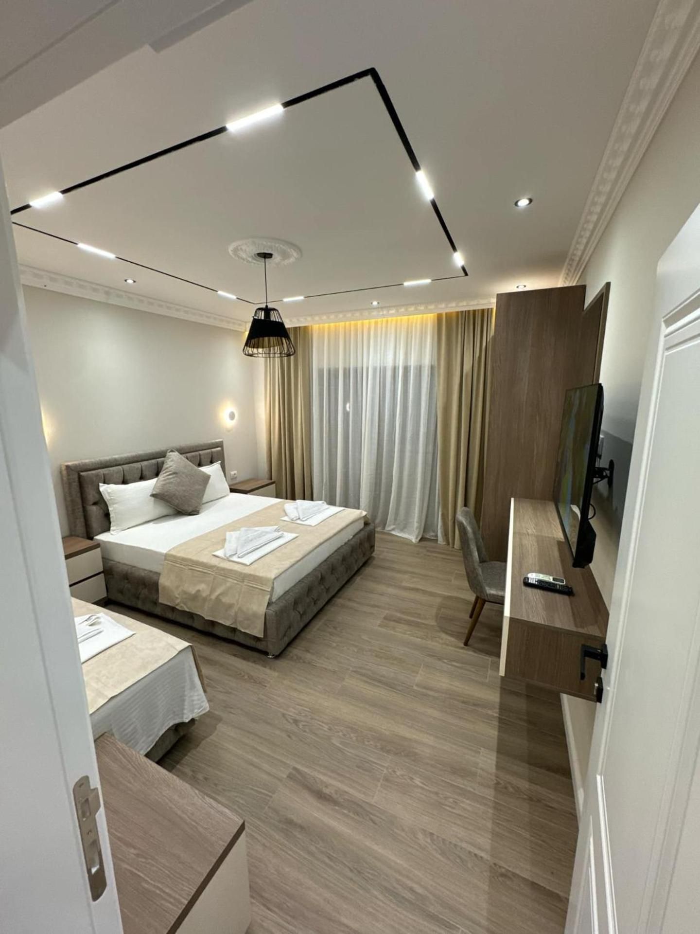 Apart Hotel Llolla Deluxe Suite 2