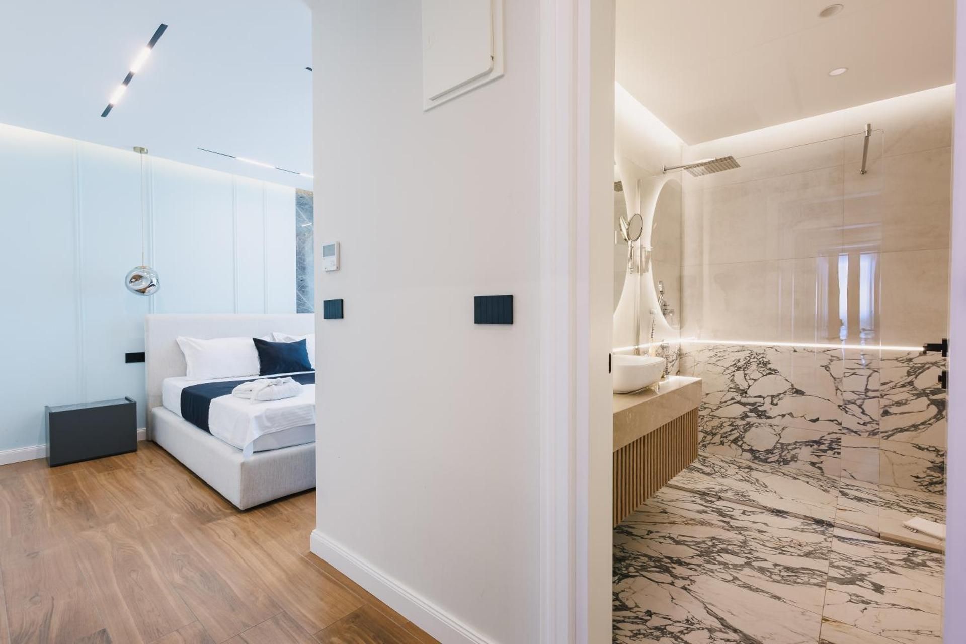 Hotel Teuta Deluxe Double Room 2