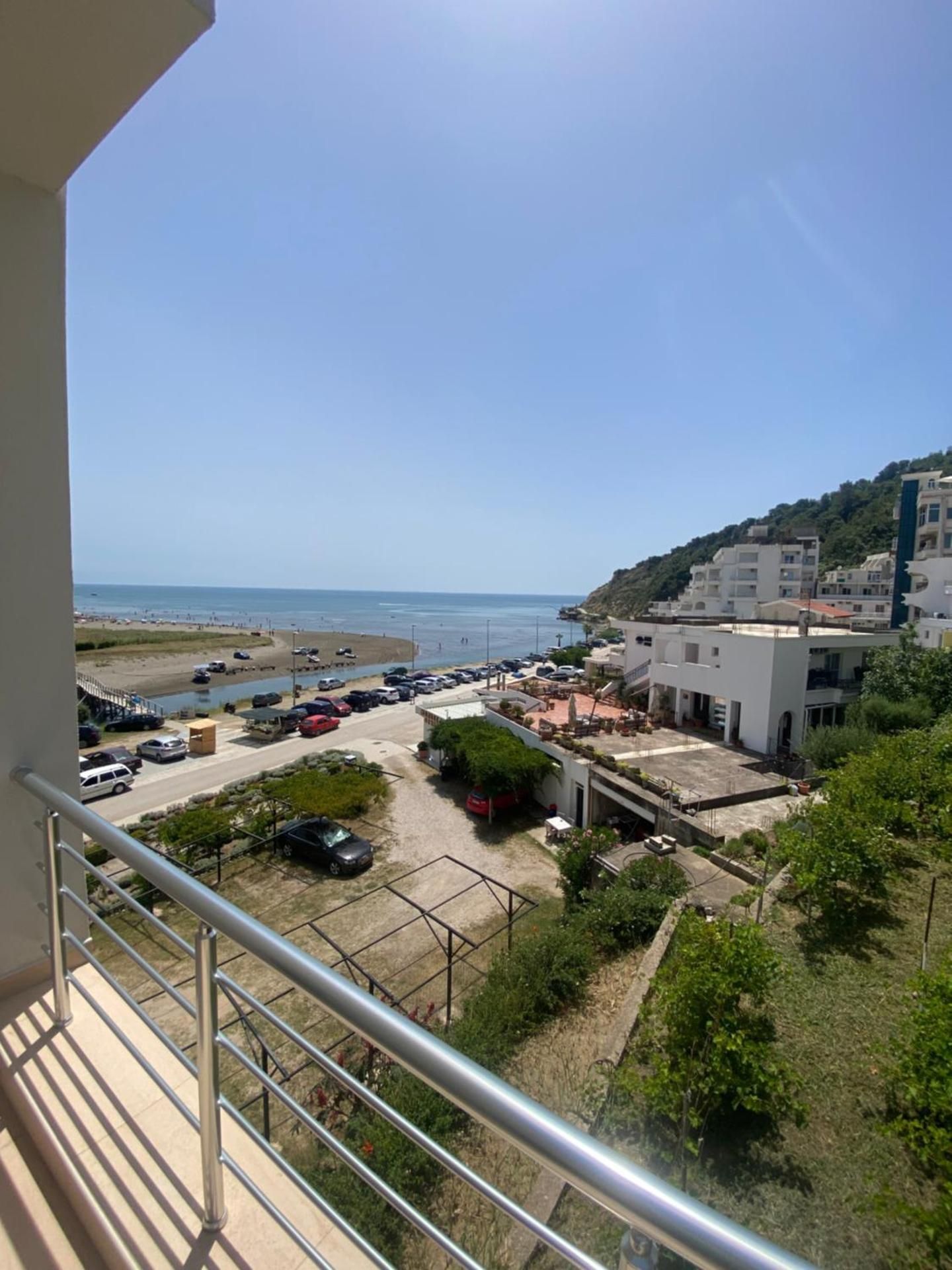 One-Bedroom Apartment with Balcony