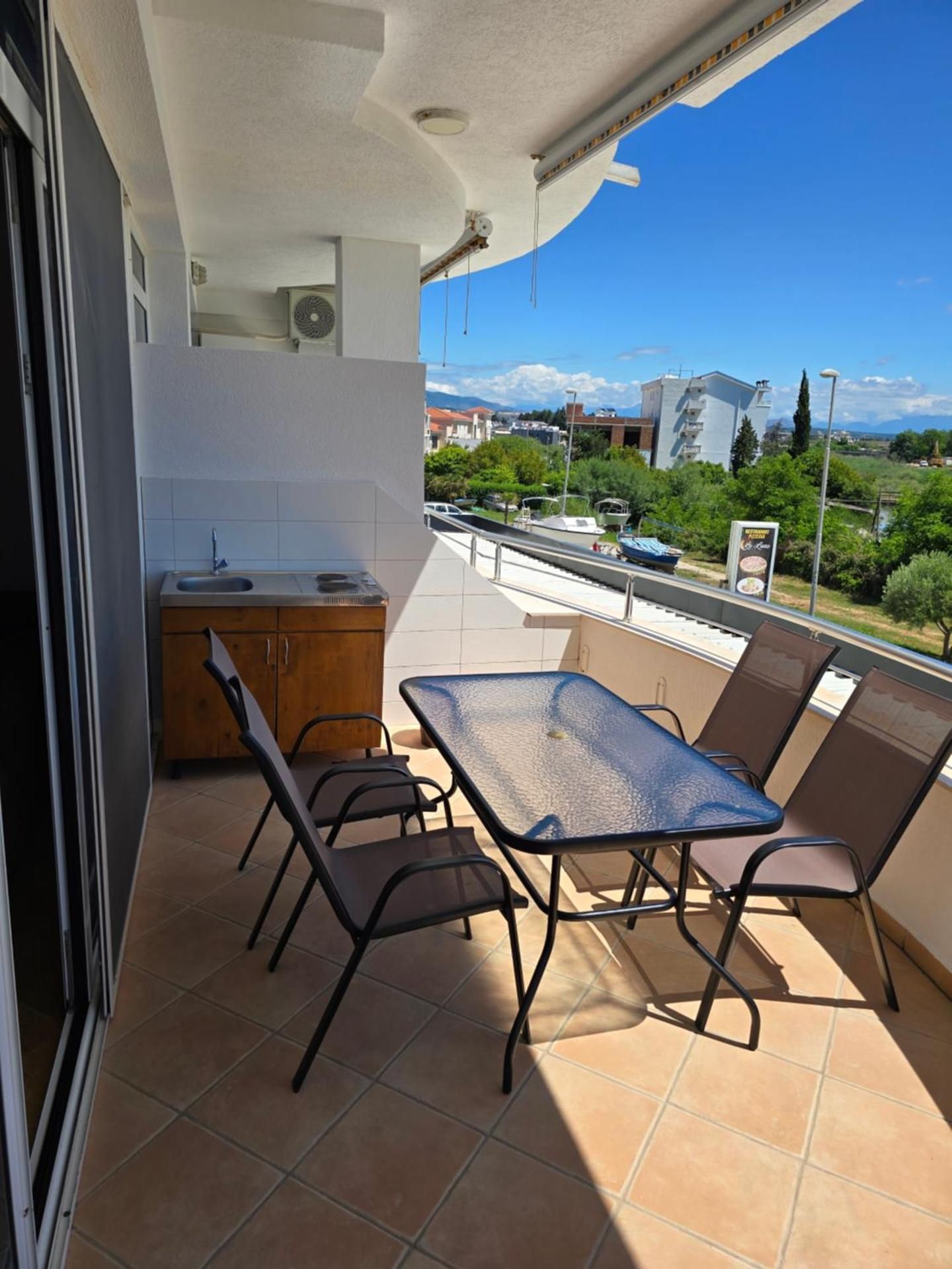 Studio Apartment with Sea View
