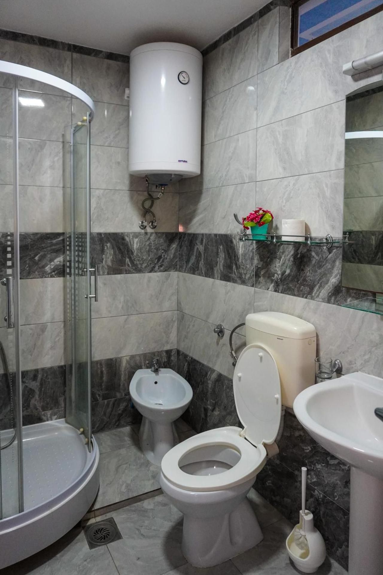 Sun Apartments Two-Bedroom Apartment with Balcony and Sea View 3