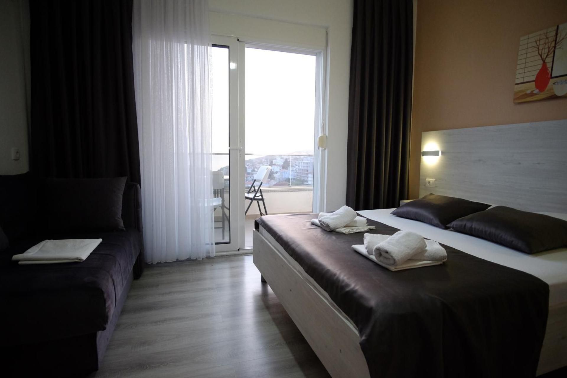 Deluxe Triple Room with Sea View