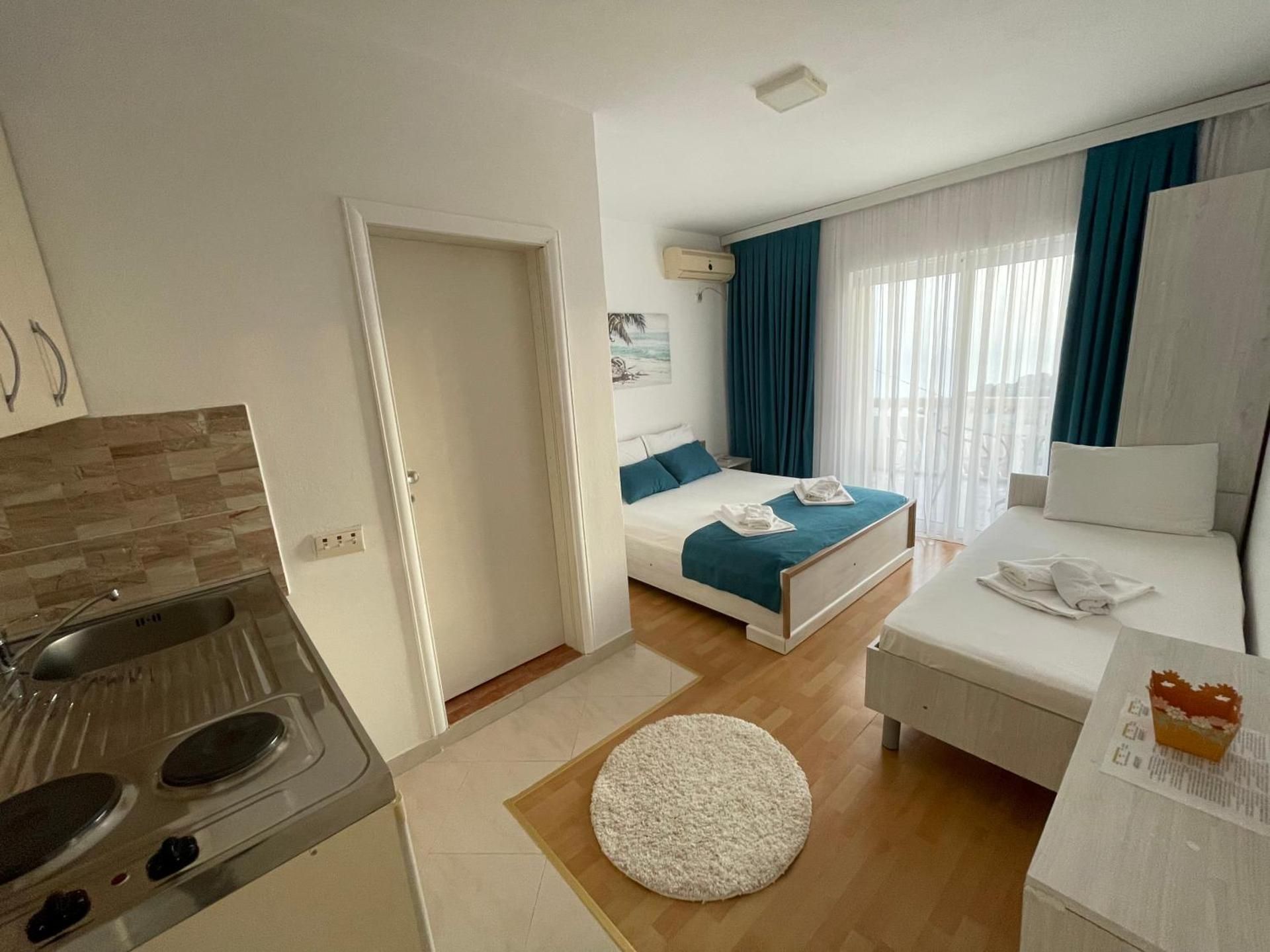 Standard Triple Room with Sea View
