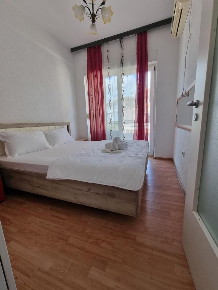 One-Bedroom Apartment (4 Adults)