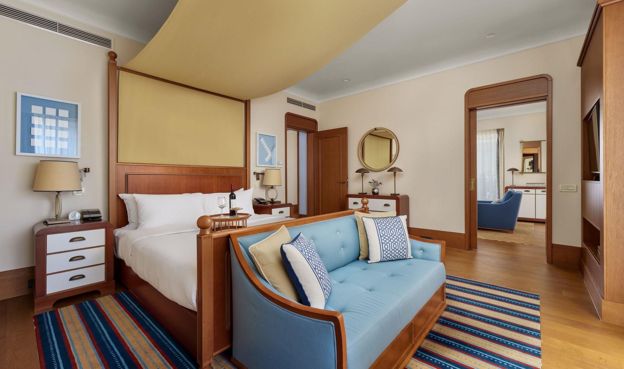 Regent Porto Montenegro By IHG 1 King Studio Suite