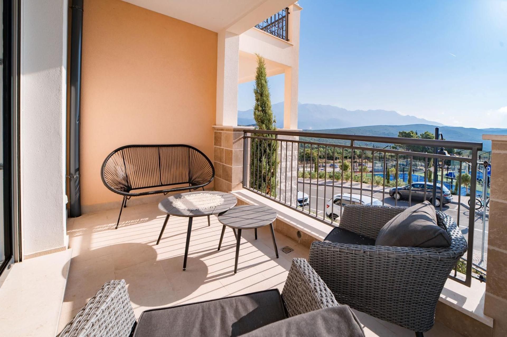 Two-Bedroom Residence Centrale Twin Beds