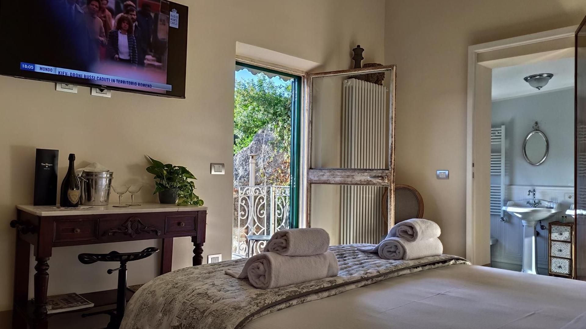 Deluxe Double Room with Balcony