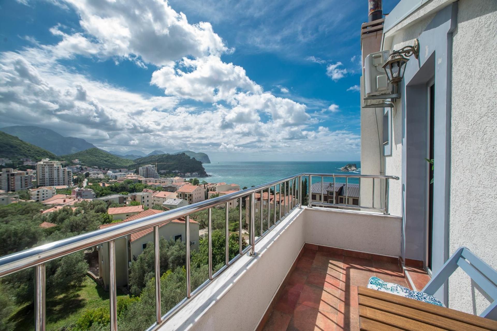Deluxe Studio with Balcony and Sea View