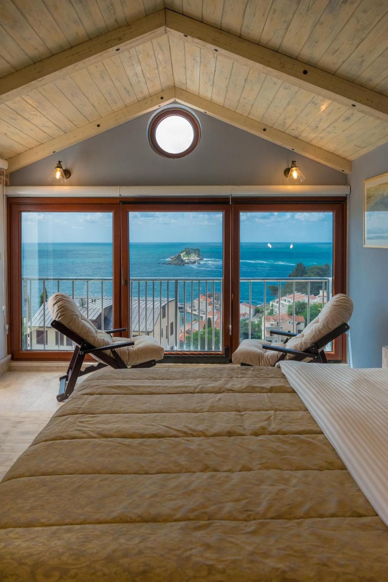 Deluxe Studio with Terrace and Sea View