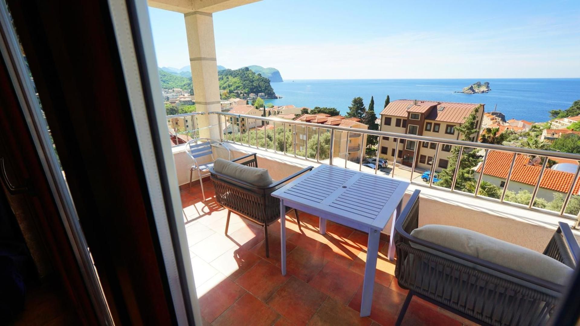 Superior Studio Apartment with Terrace and Sea View