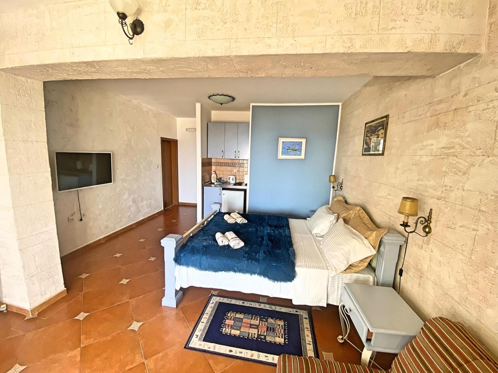 Comfort Apartment with Terrace and Sea View