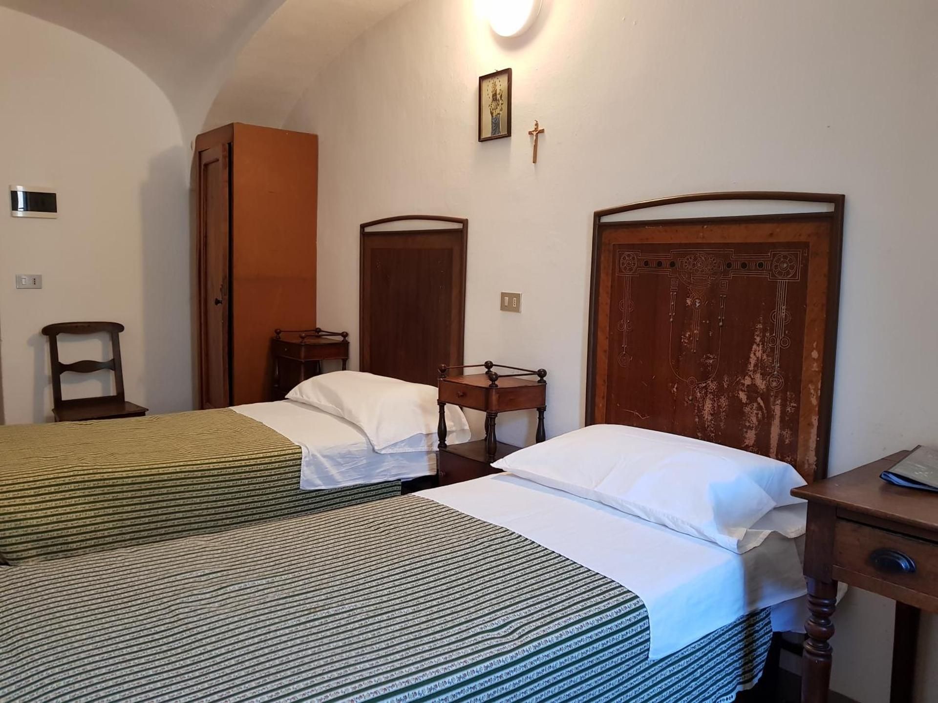 Twin Room with Shared Bathroom