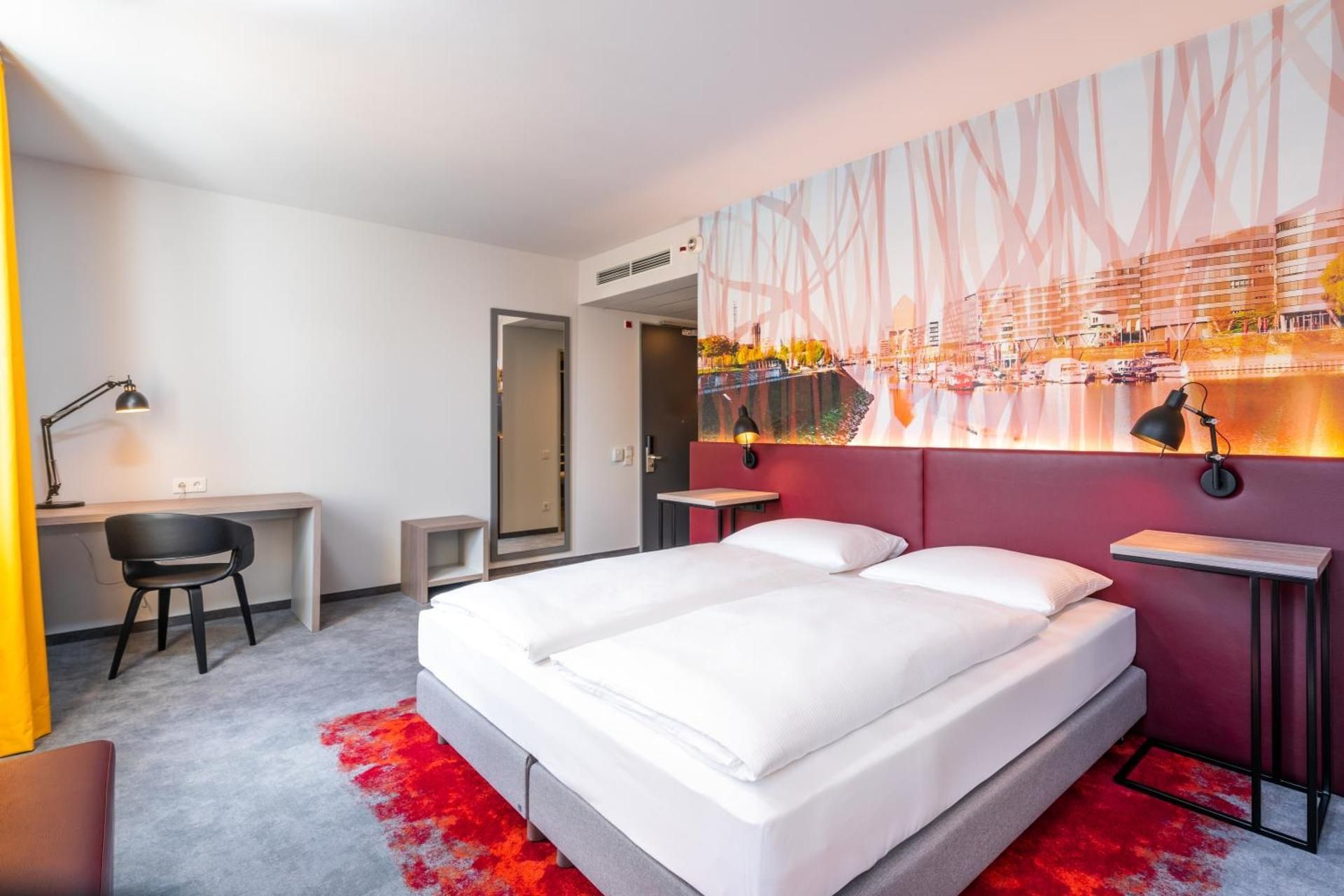 Standard Room - 1 Double Bed 2 Bunk Bed Beds