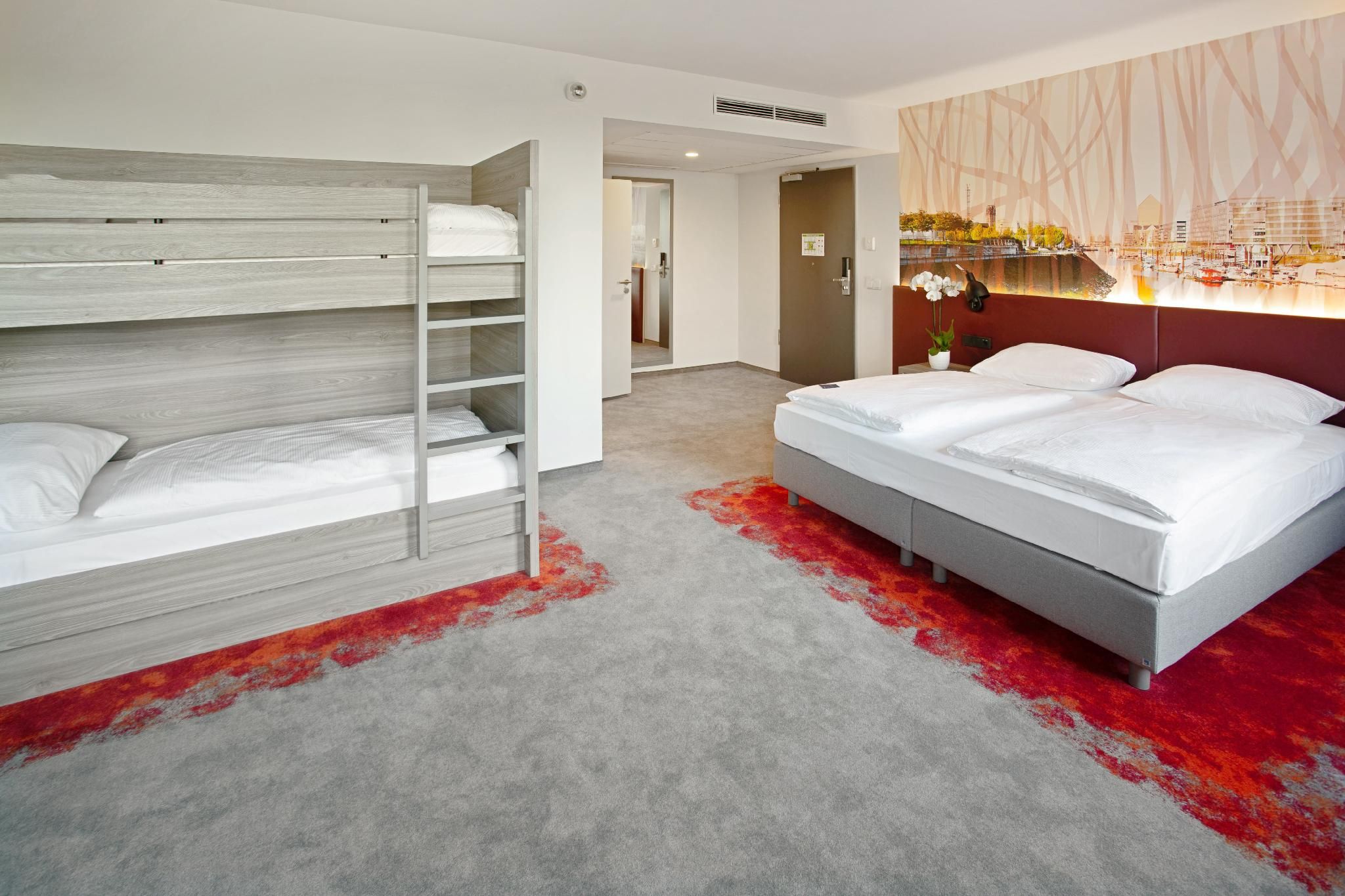 Standard Room - 1 Double Bed 2 Bunk Bed Beds