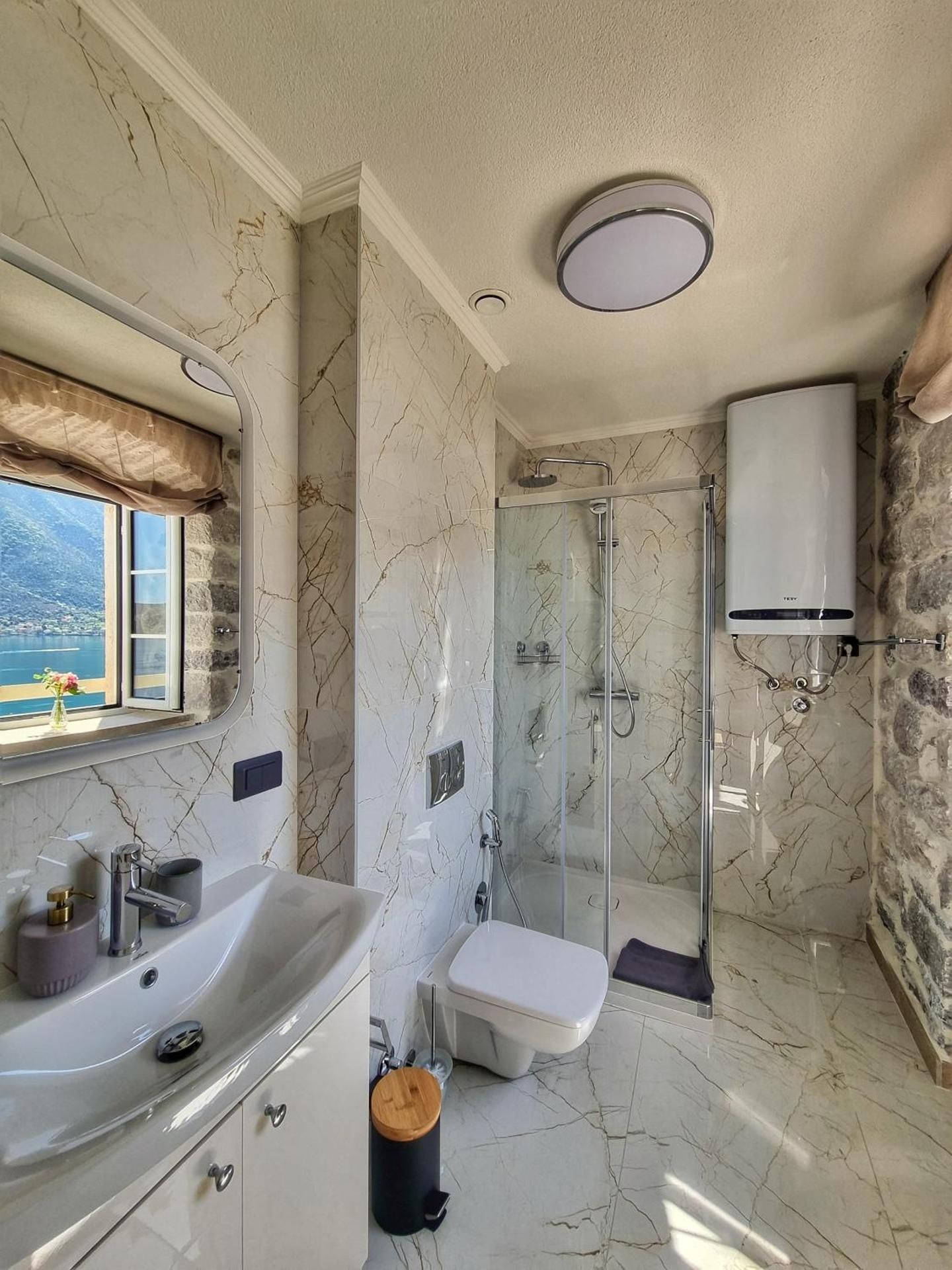King Suite with Sea View